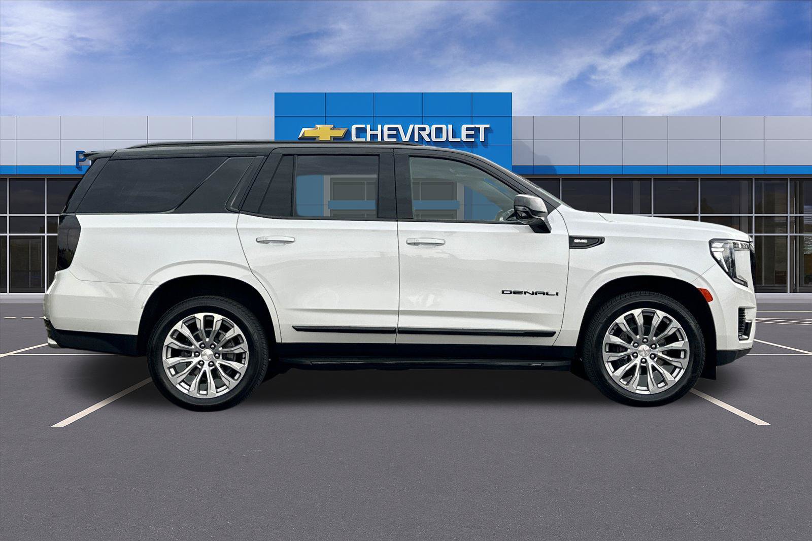 Certified 2024 GMC Yukon Denali w/ Max Trailering Package AWD/4WD image 3