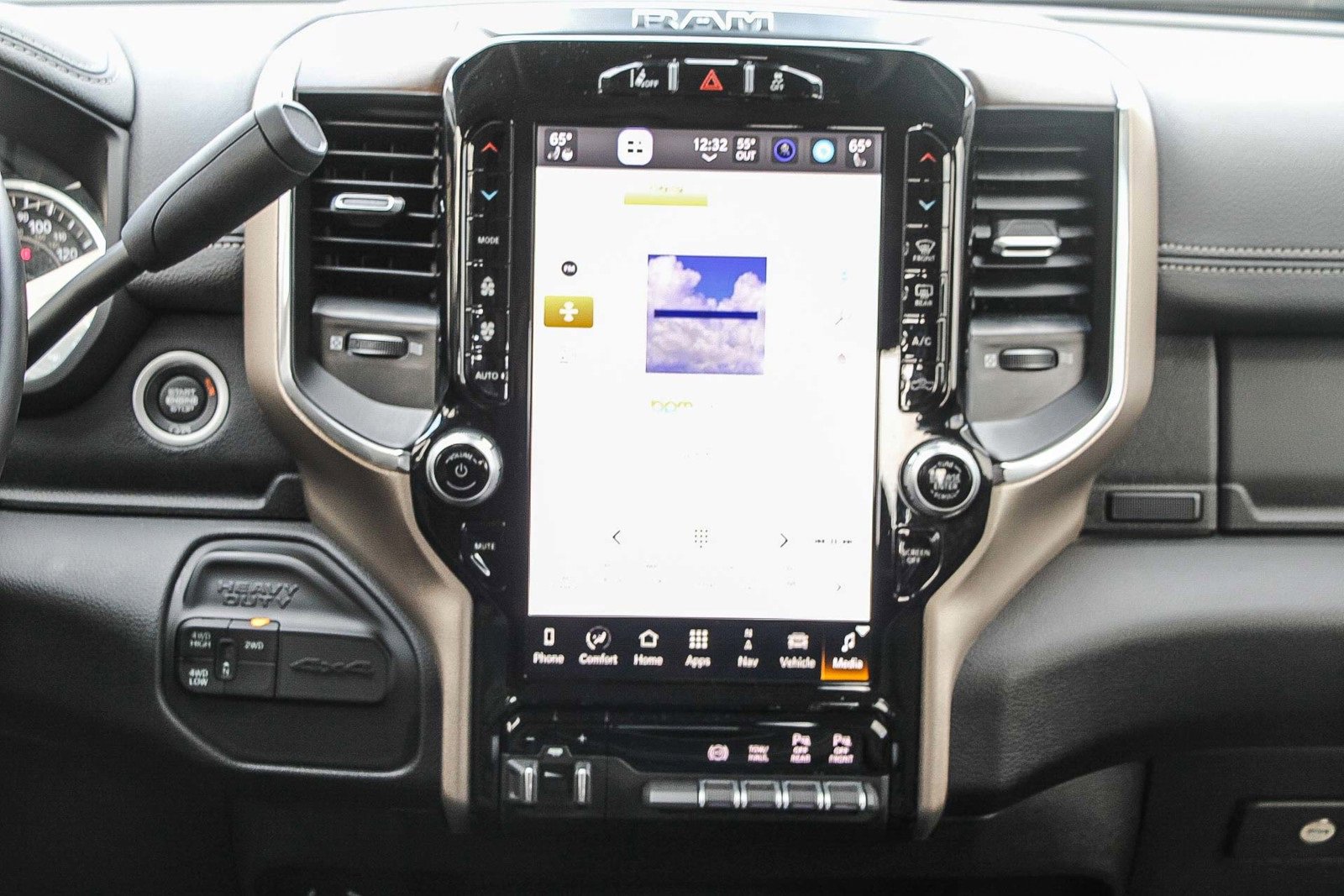 Used 2024 RAM 2500 Laramie w/ Safety Group image 13