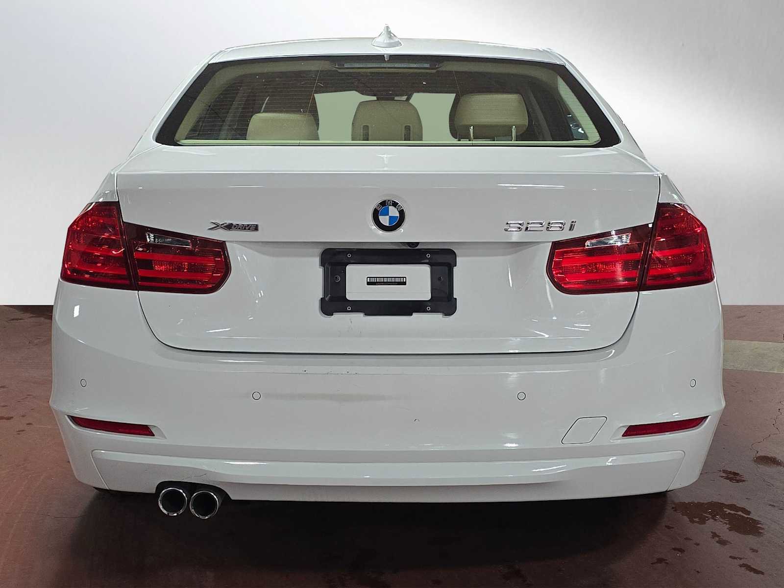 Used 2015 BMW 328i xDrive Sedan AWD/4WD image 4