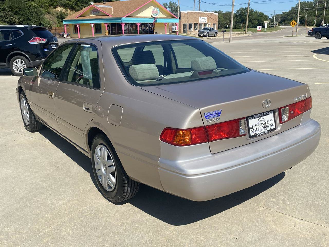 Used 2001 Toyota Camry XLE FWD image 8
