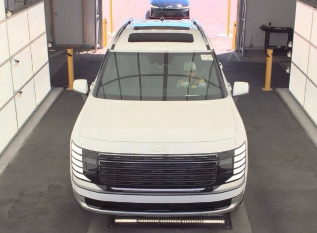 Used 2026 Hyundai Palisade Calligraphy FWD image 2