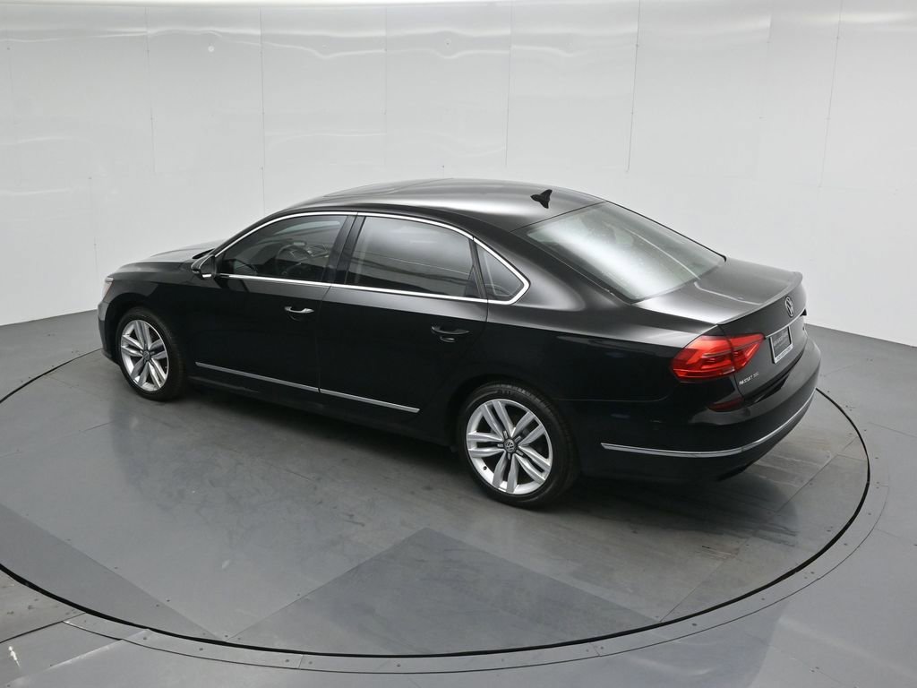 Used 2016 Volkswagen Passat 3.6 SEL Premium image 40