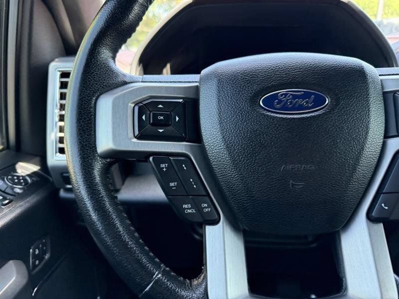 Used 2015 Ford F150 Platinum w/ Equipment Group 701A Luxury AWD/4WD image 27
