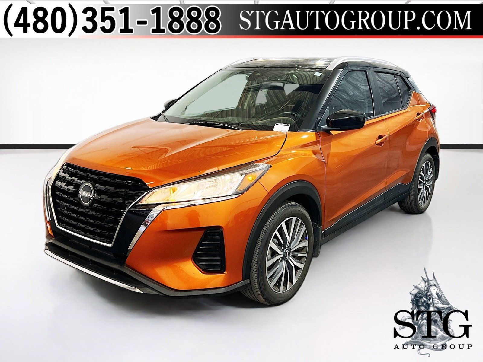 Used 2023 Nissan Kicks SV FWD image 1