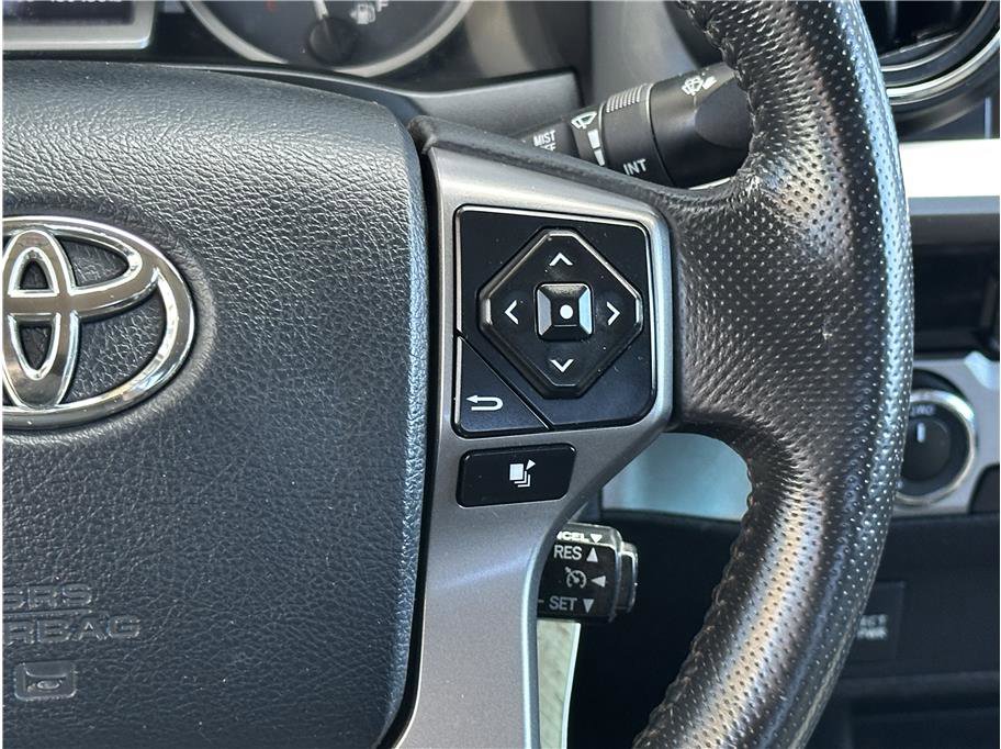 Used 2017 Toyota Tacoma SR5 image 21