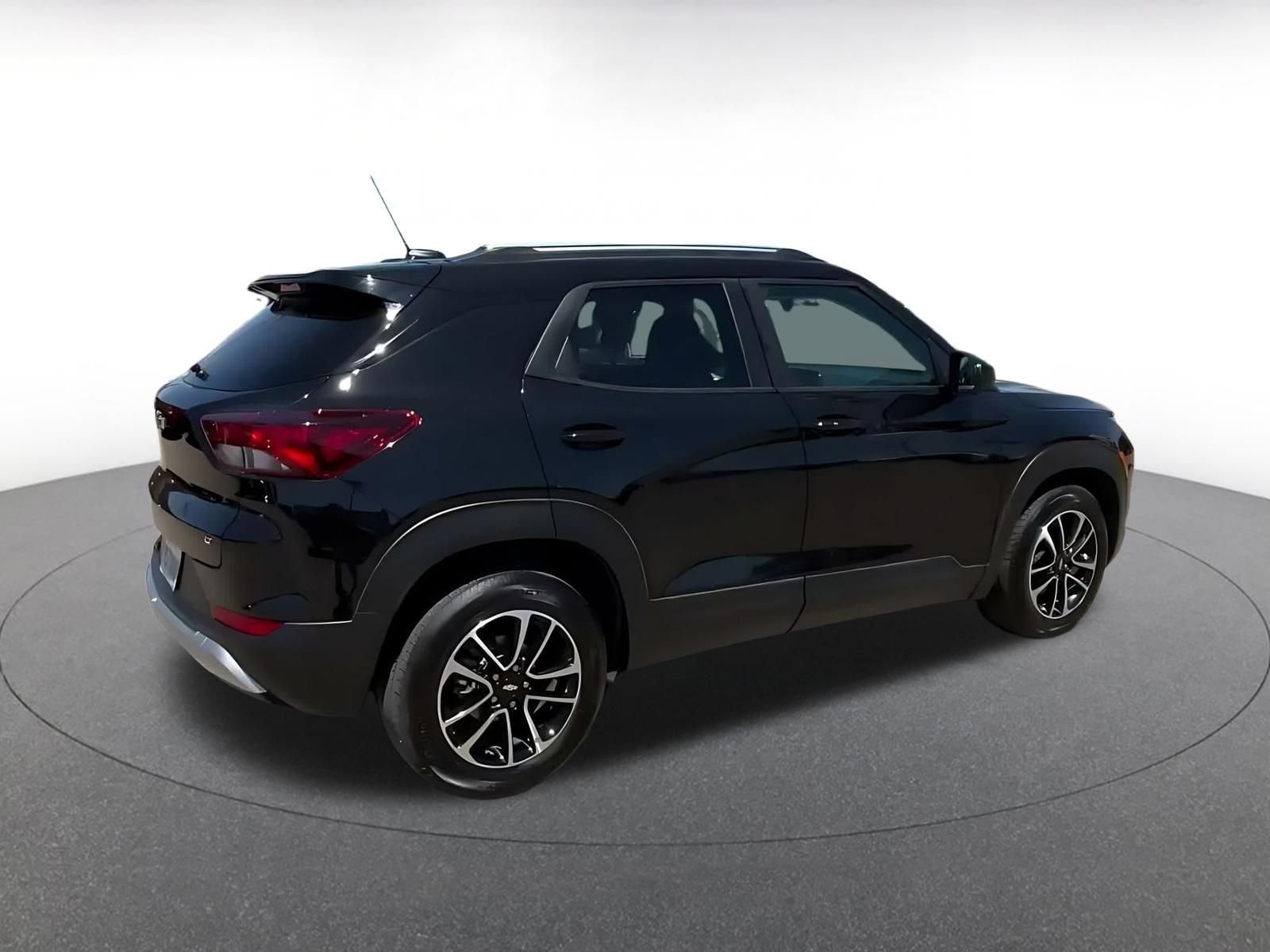 Used 2025 Chevrolet TrailBlazer LT FWD image 15