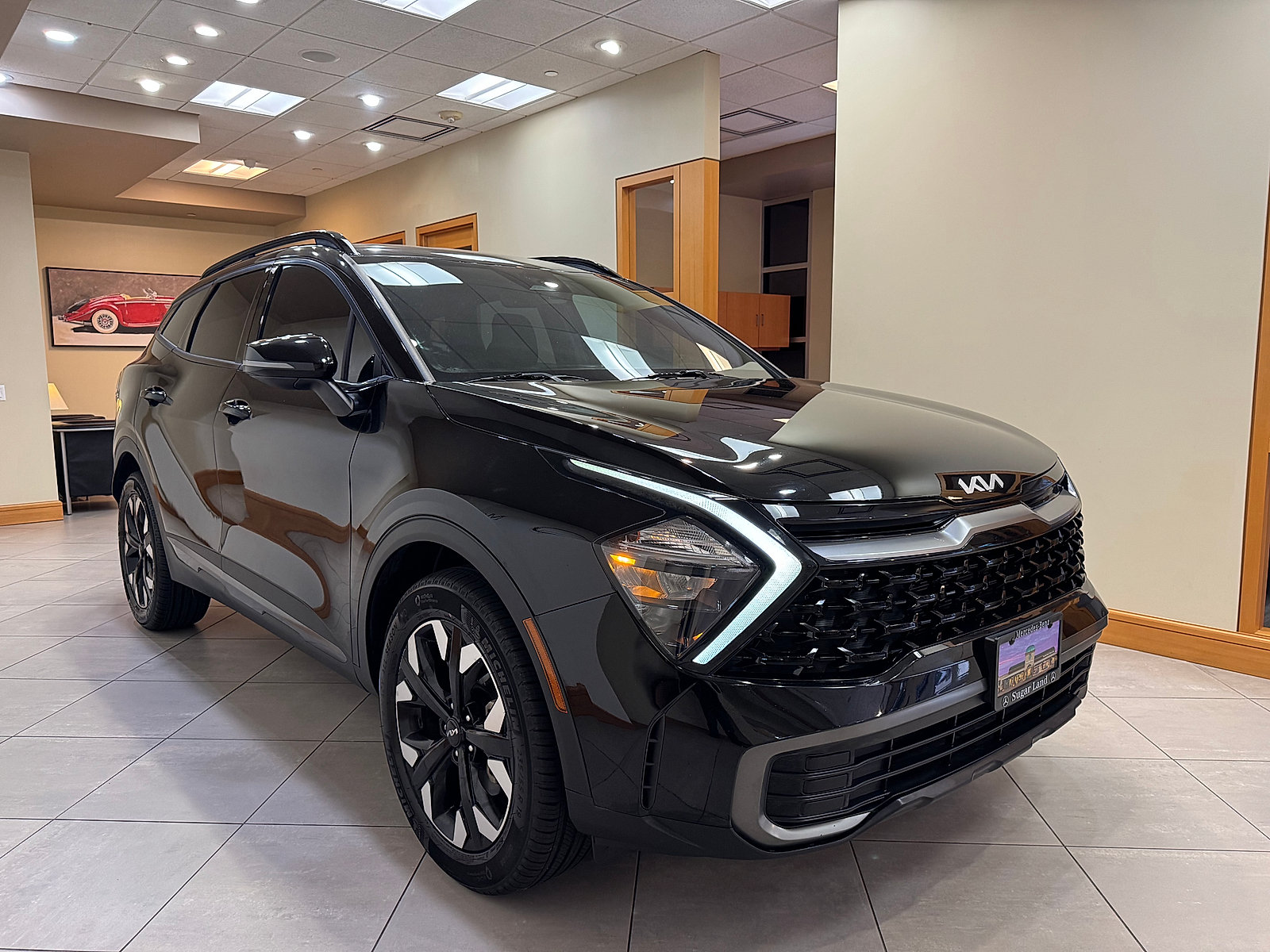 Used 2023 Kia Sportage X-Line AWD/4WD image 2