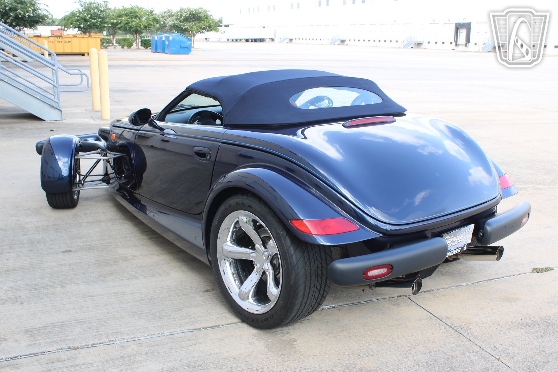 Used 2001 Chrysler Prowler RWD image 15