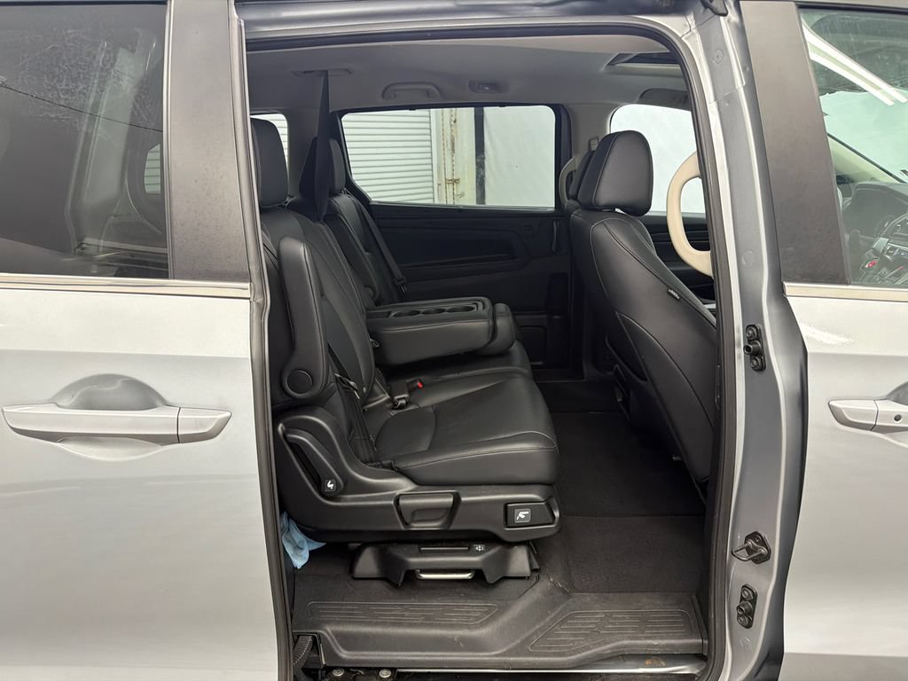 Used 2025 Honda Odyssey EX-L image 17