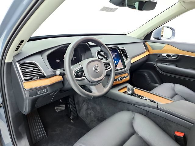 Certified 2023 Volvo XC90 T8 Plus w/ Protection Package Premier AWD/4WD image 17