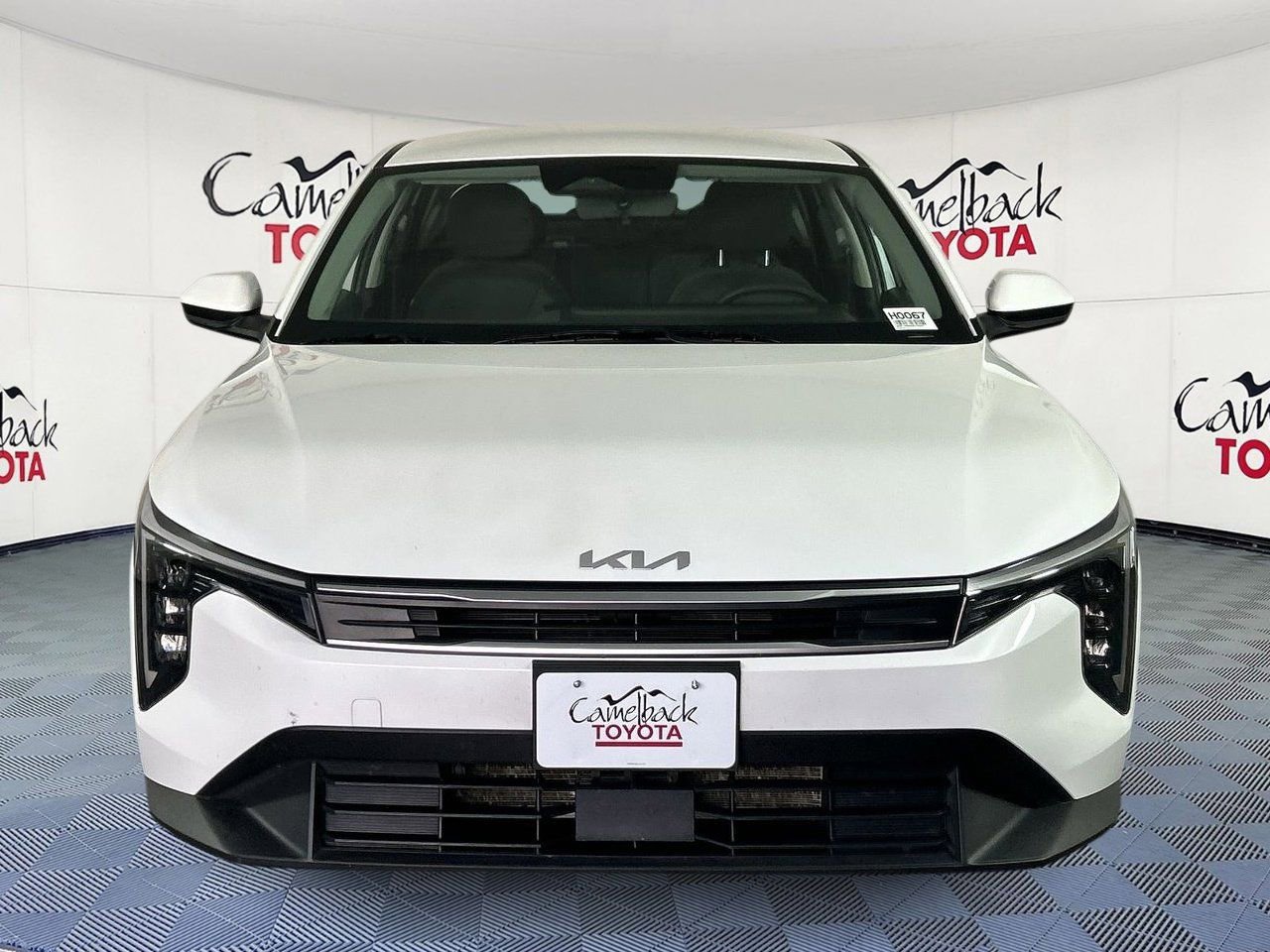 Used 2025 Kia K4 FWD image 2