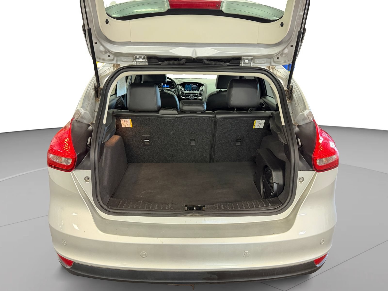Used 2018 Ford Focus Titanium FWD image 24