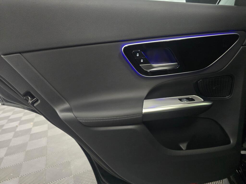 New 2026 Mercedes-Benz GLC 300 4MATIC image 19