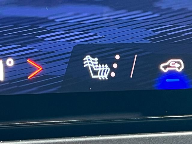 New 2026 Chevrolet Equinox EV LT FWD image 22