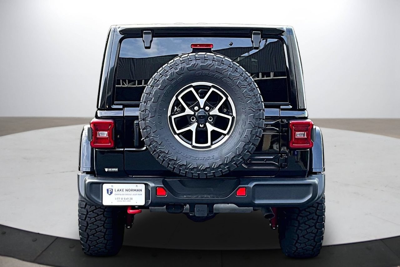Used 2024 Jeep Wrangler Unlimited Rubicon w/ Technology Group AWD/4WD image 7