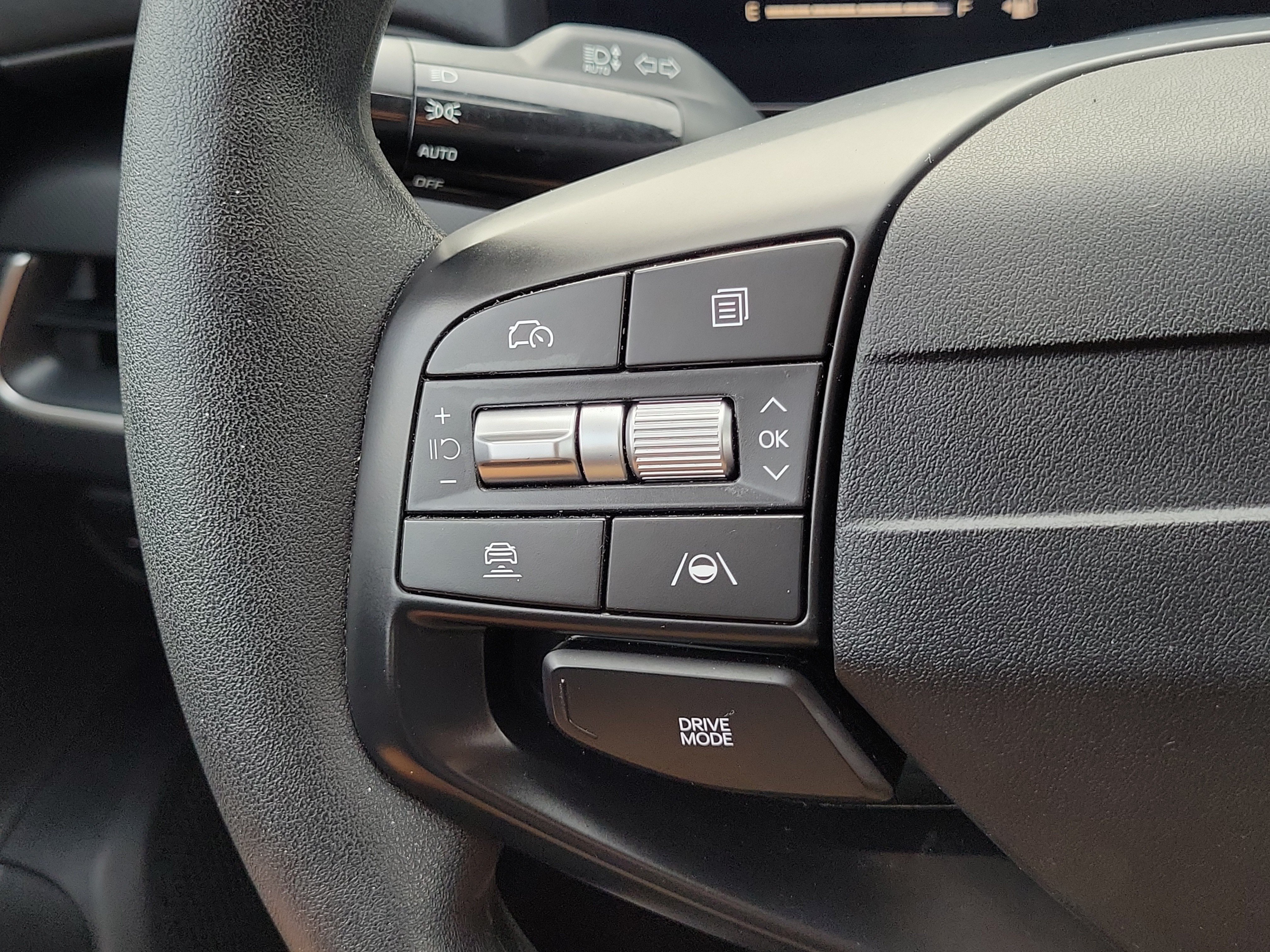 Used 2025 Kia K4 FWD image 23