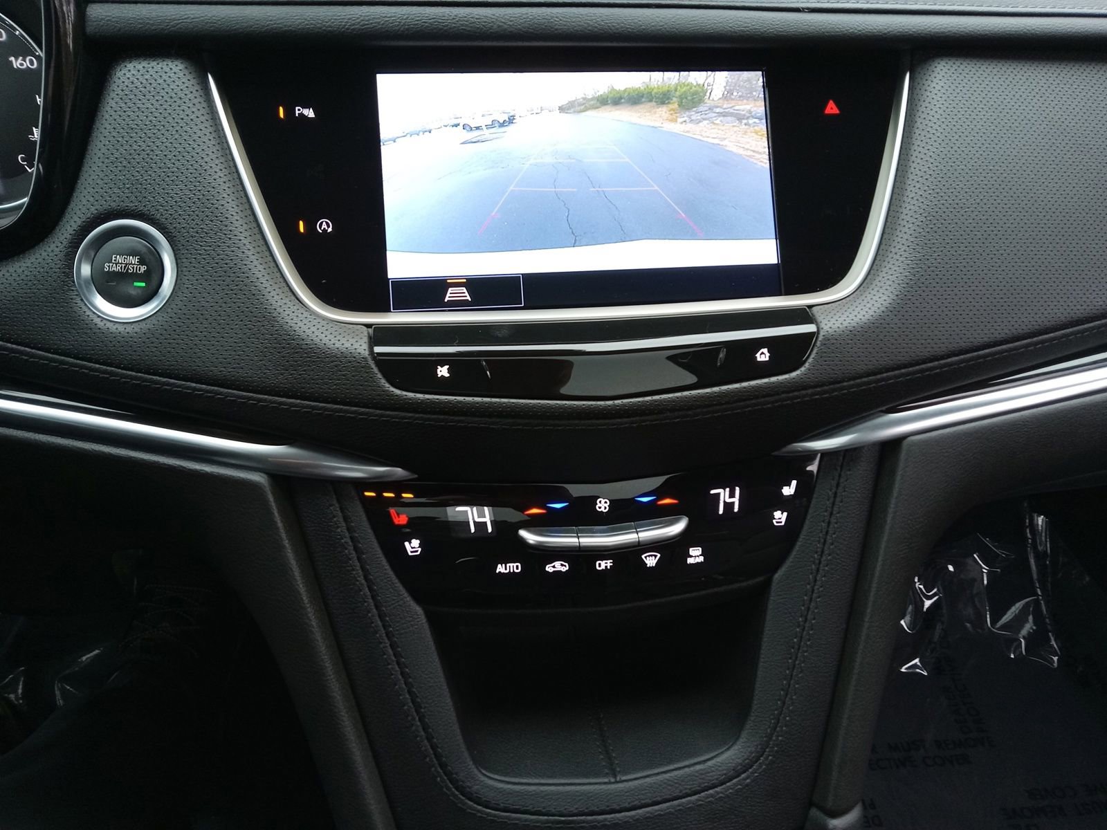 Used 2022 Cadillac XT5 Premium Luxury w/ LPO, ONYX Package image 17