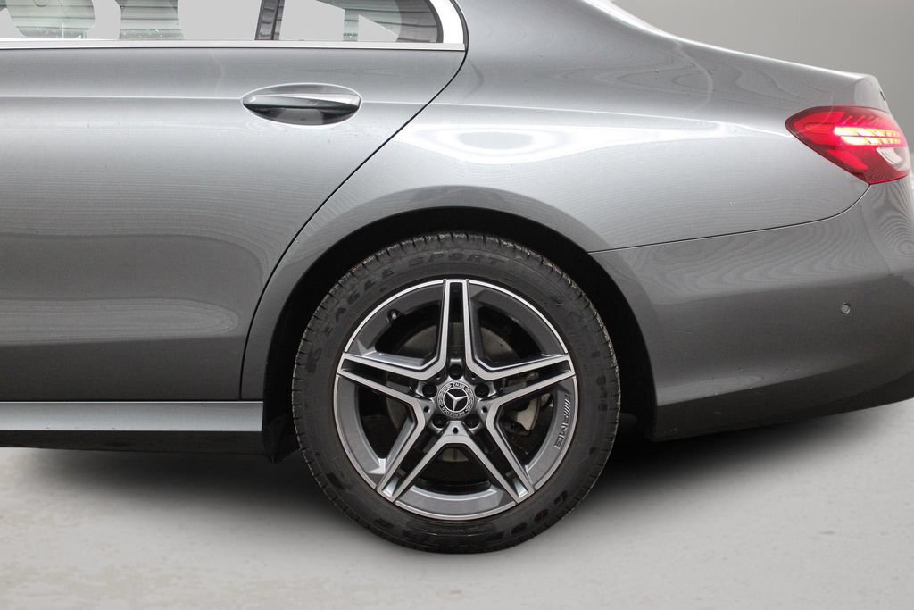 Used 2023 Mercedes-Benz E 350 4MATIC Sedan image 8