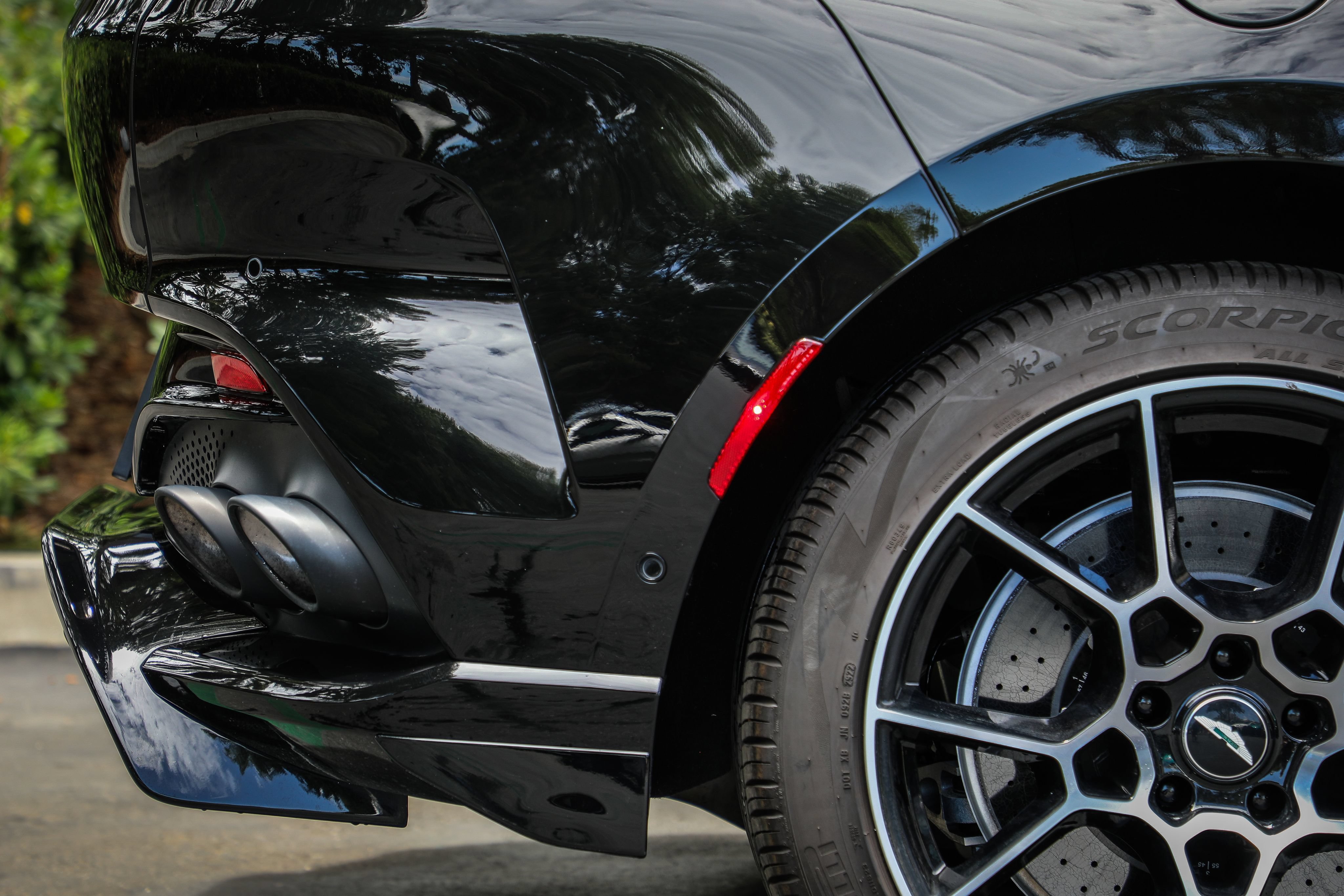 Used 2023 Aston Martin DBX 707 AWD/4WD image 33