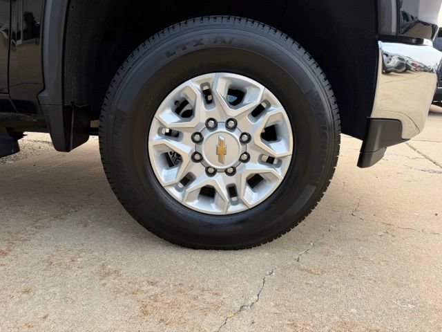 Used 2022 Chevrolet Silverado 2500 LT w/ Convenience Package AWD/4WD image 10