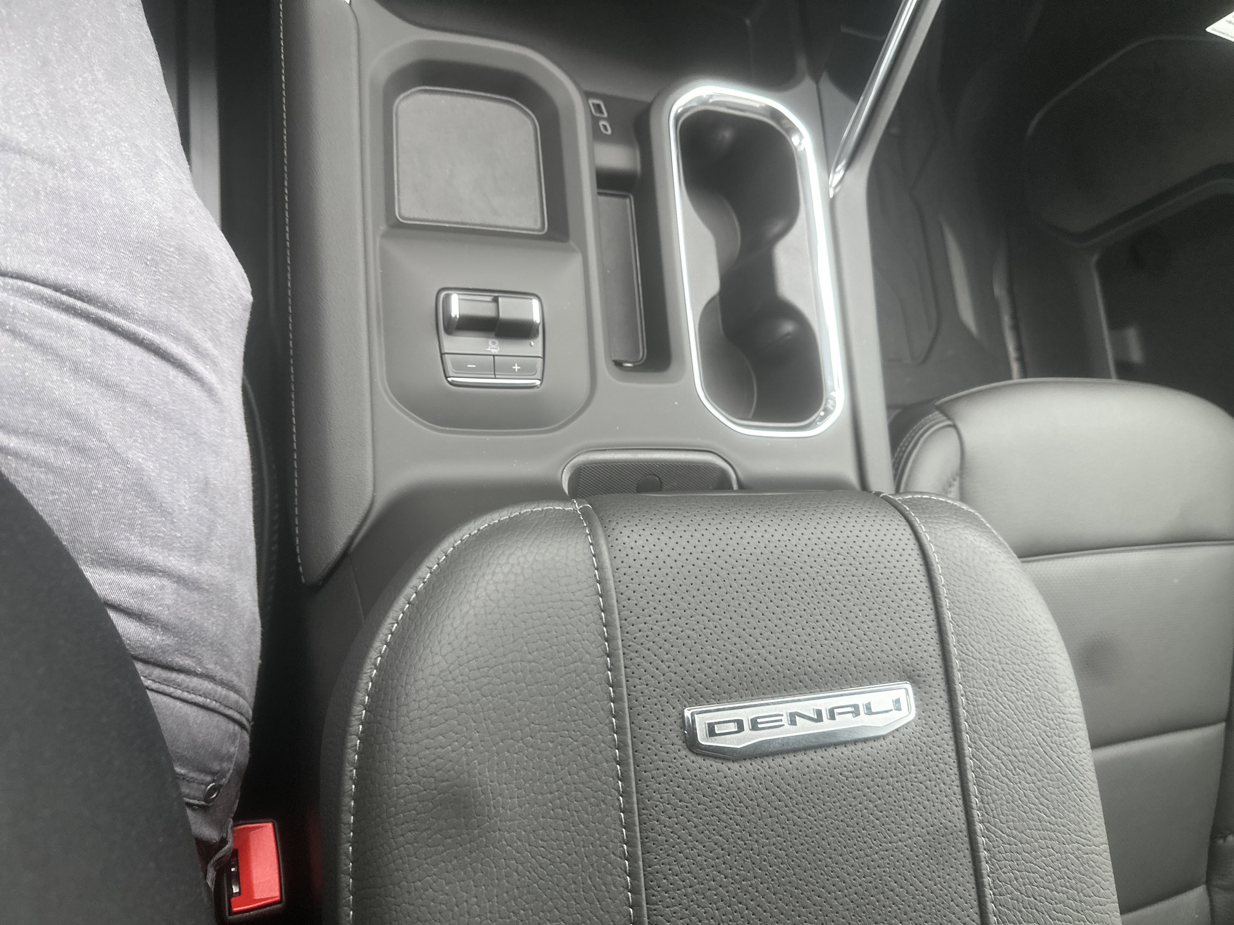 New 2026 GMC Sierra 3500 Denali w/ Denali Reserve Package image 19