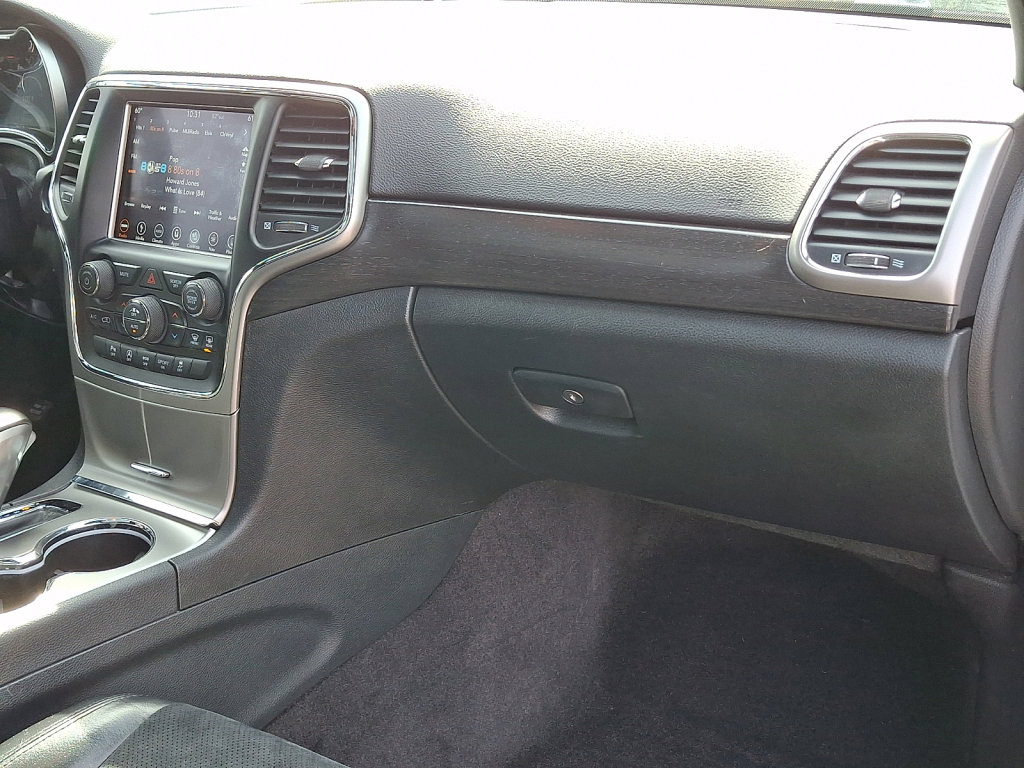 Used 2018 Jeep Grand Cherokee Altitude AWD/4WD image 12