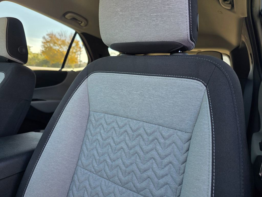 Used 2022 Chevrolet Equinox LS w/ LS Convenience Package image 12