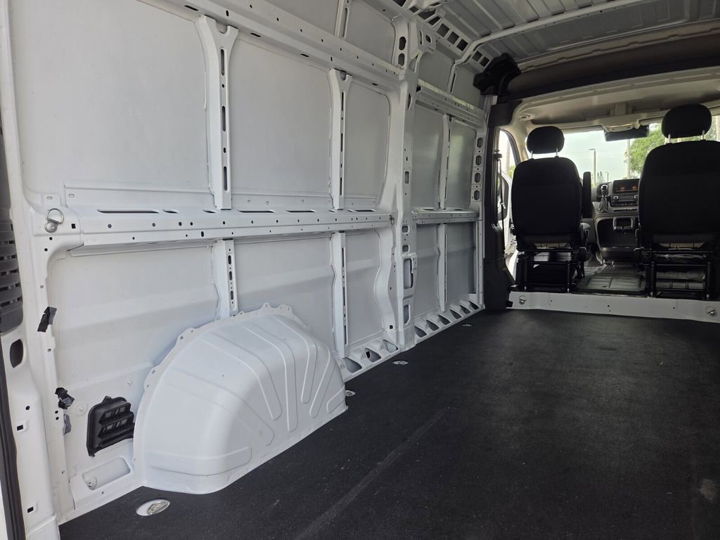 Used 2023 RAM ProMaster 2500 w/ Convenience Group FWD image 24