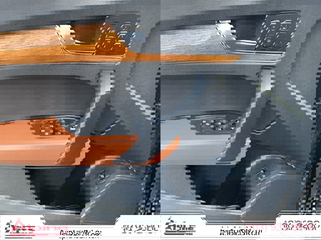 Used 2021 Audi Q5 Premium image 19