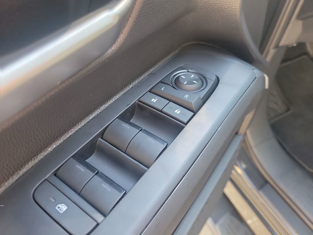 Certified 2025 Toyota Tacoma TRD Off-Road image 13