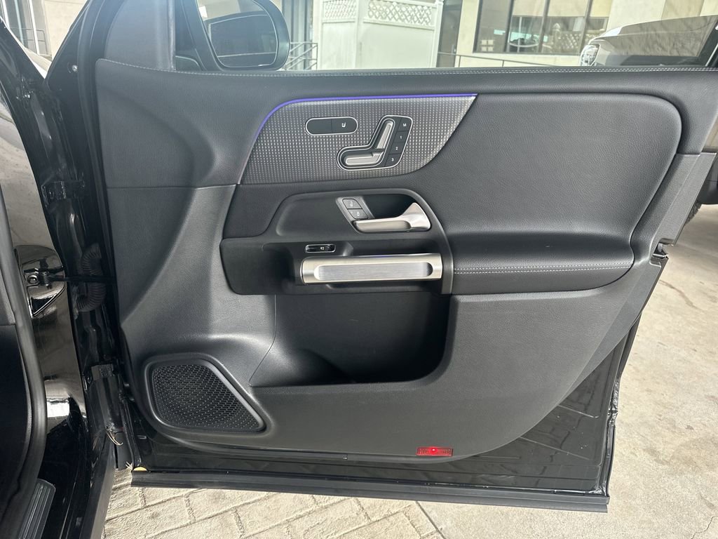 Used 2021 Mercedes-Benz GLB 250 image 24