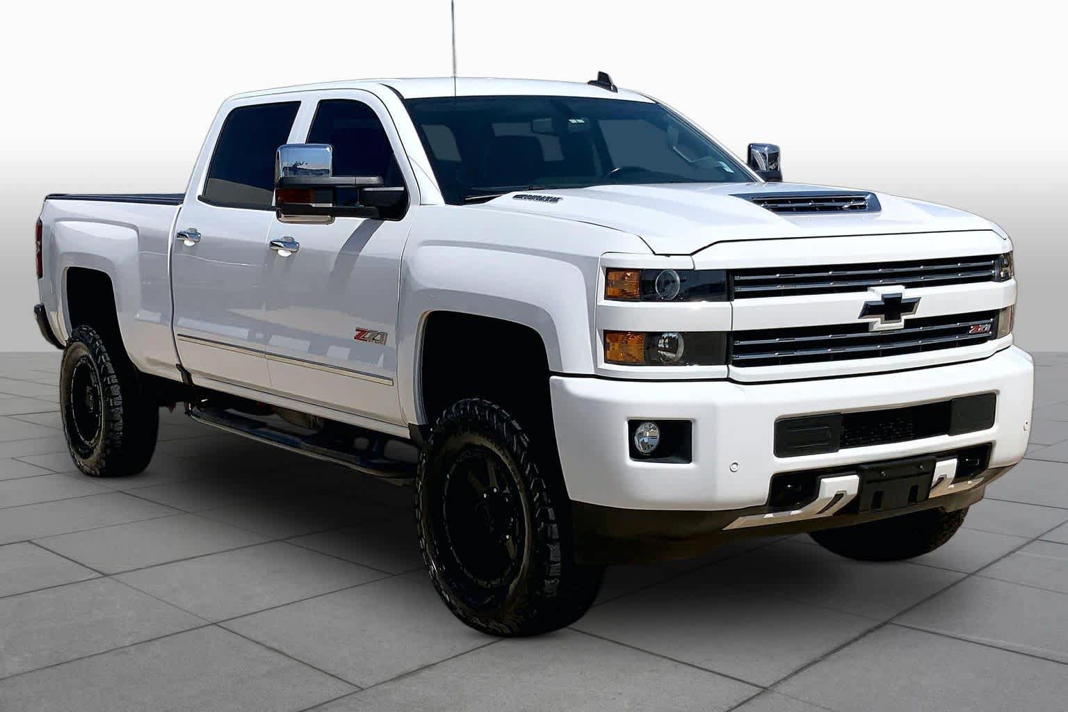 Used 2018 Chevrolet Silverado 2500 LT w/ Custom Sport Edition AWD/4WD image 2