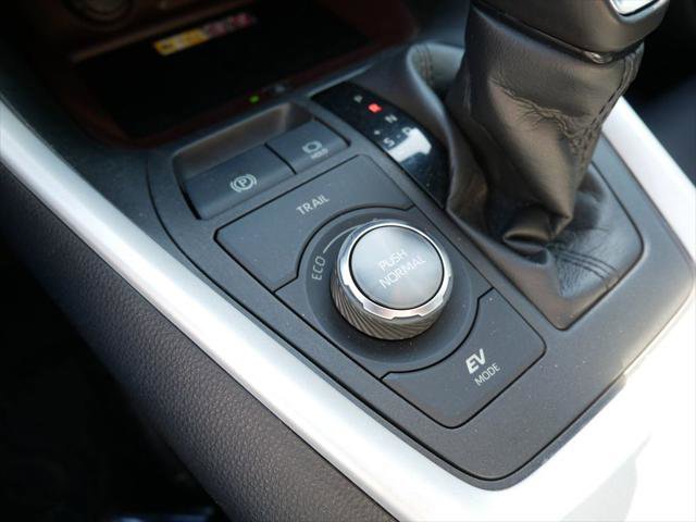 Certified 2022 Toyota RAV4 Limited image 23