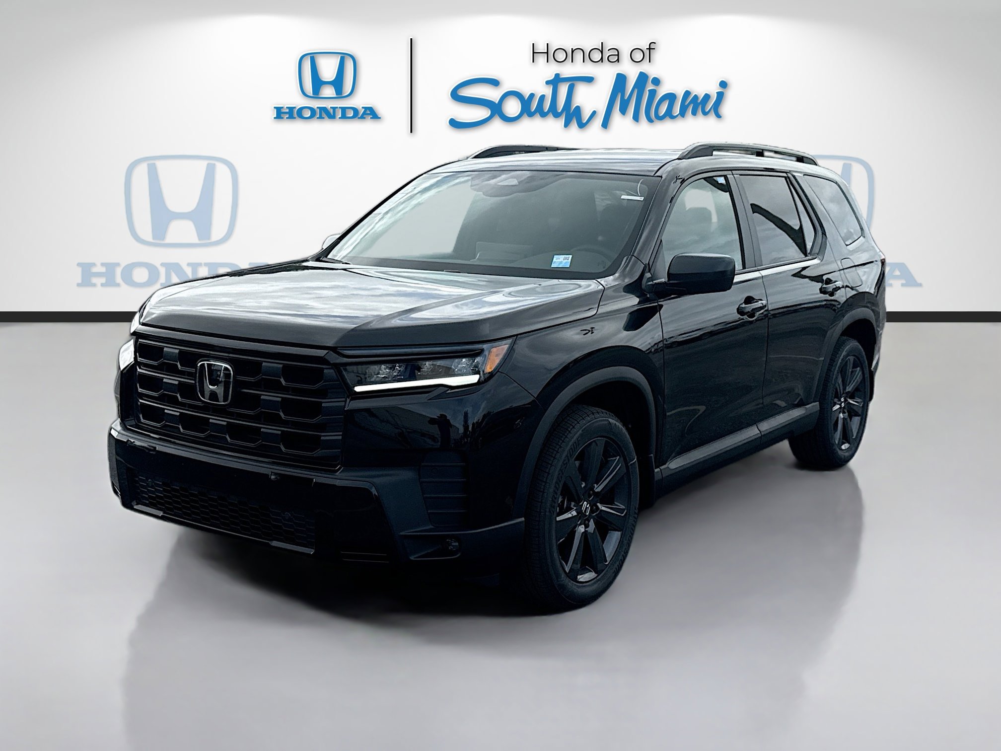 New 2026 Honda Pilot Sport image 3