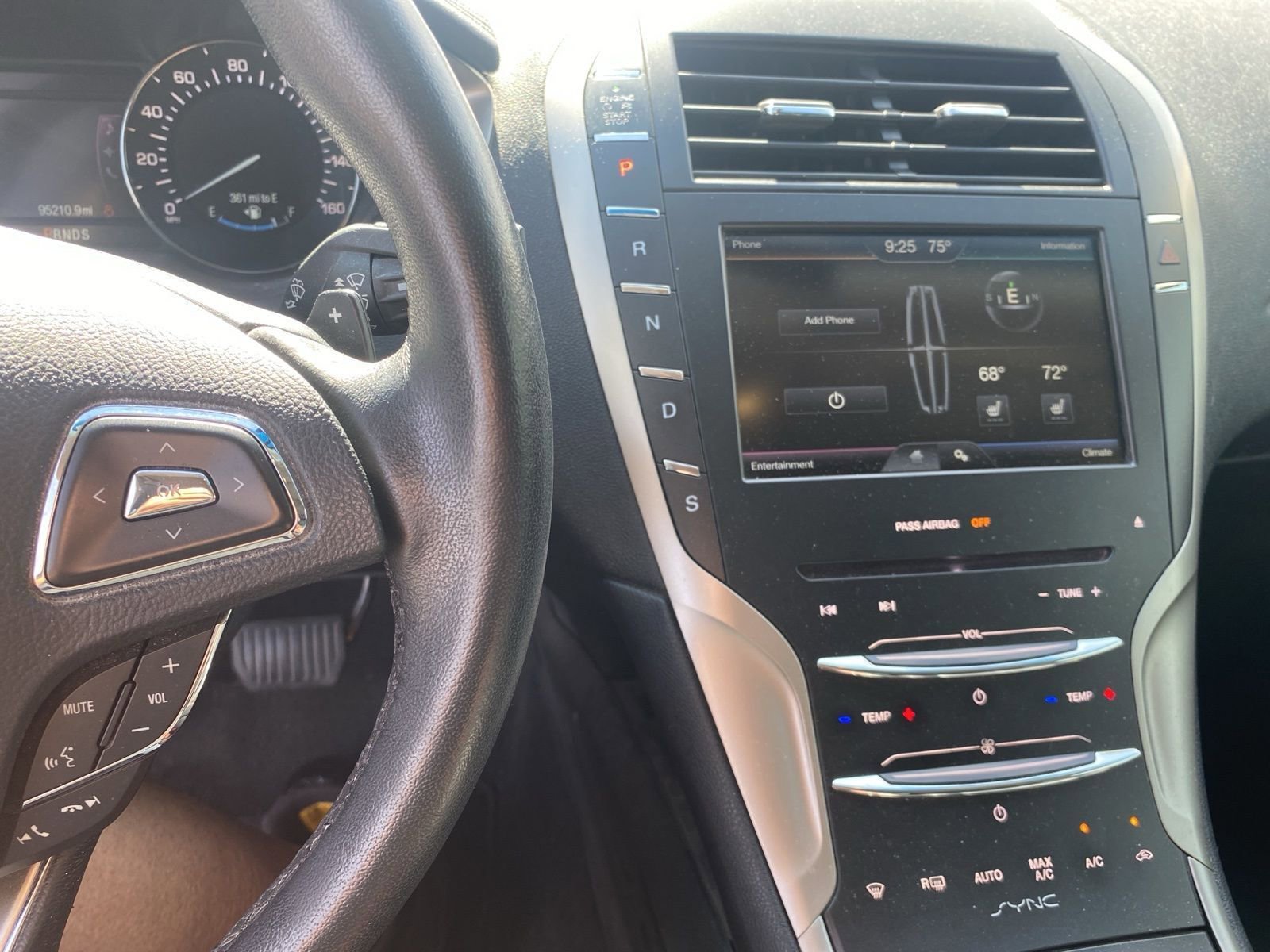 Used 2016 Lincoln MKZ FWD image 15