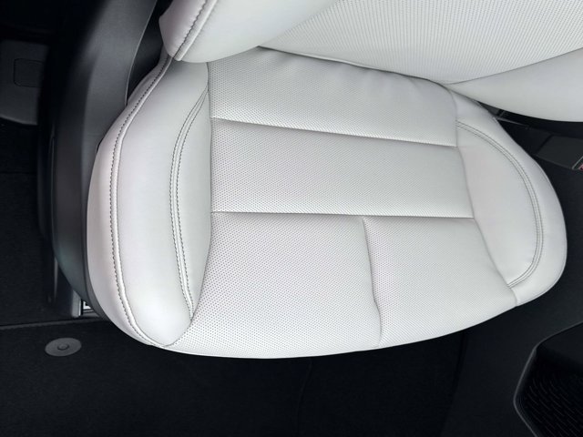 New 2026 Lincoln Aviator 2WD w/ Jet Appearance Package image 18