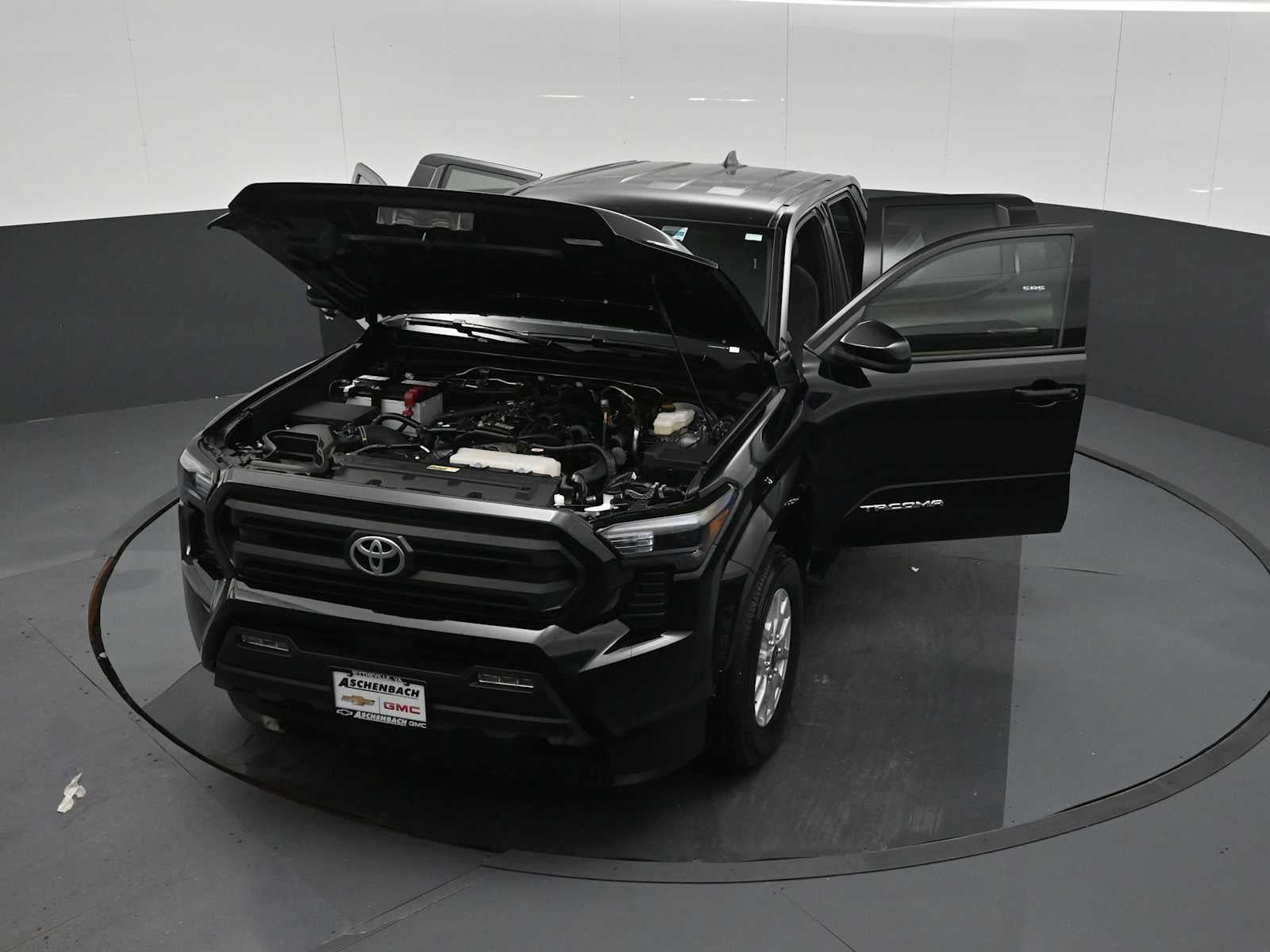 Used 2025 Toyota Tacoma SR5 RWD image 27