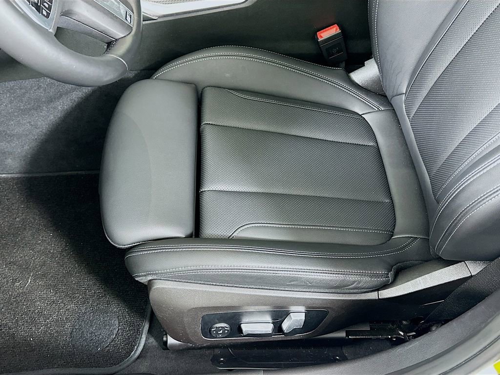 Used 2022 BMW 330e 330e iPerformance w/ M Sport Package image 20