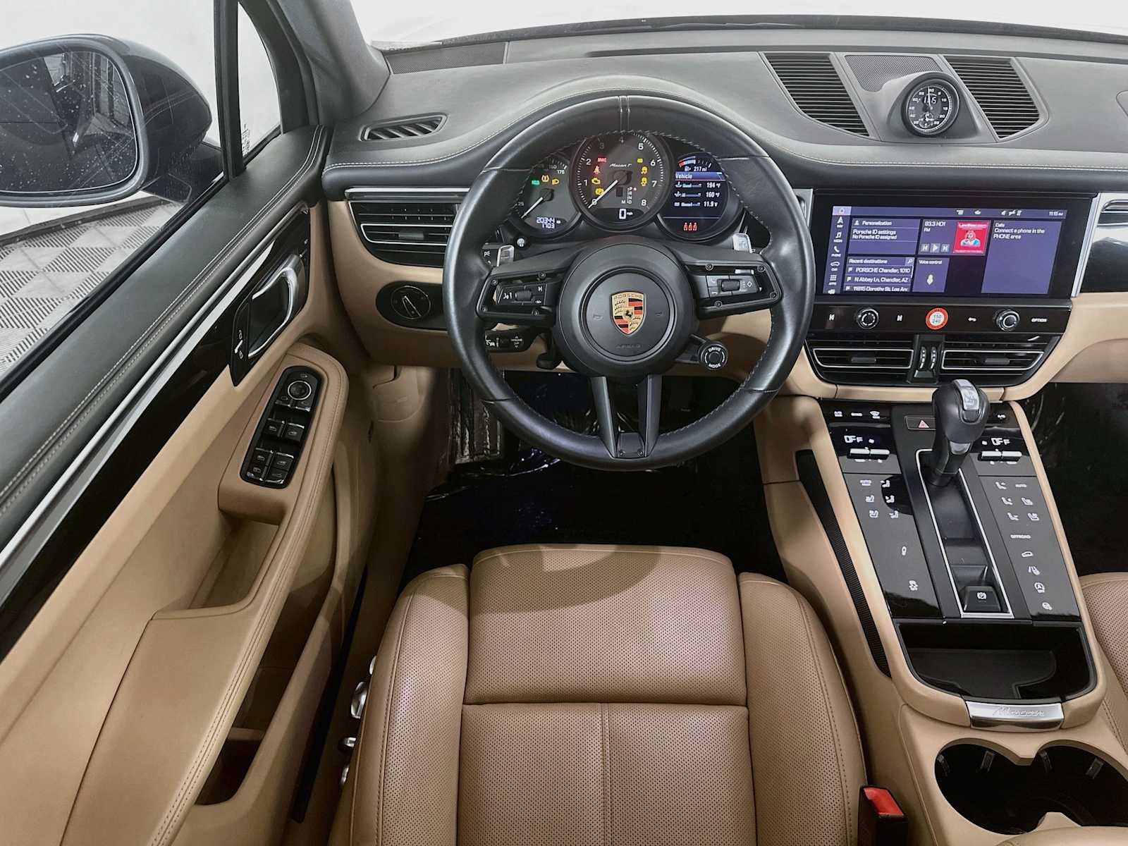 Certified 2024 Porsche Macan Turbo AWD/4WD image 24