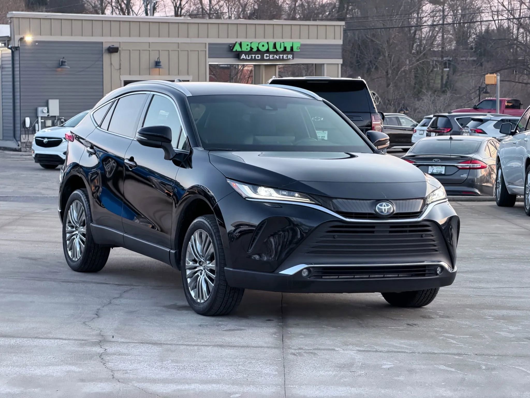 Used 2023 Toyota Venza XLE AWD/4WD image 78