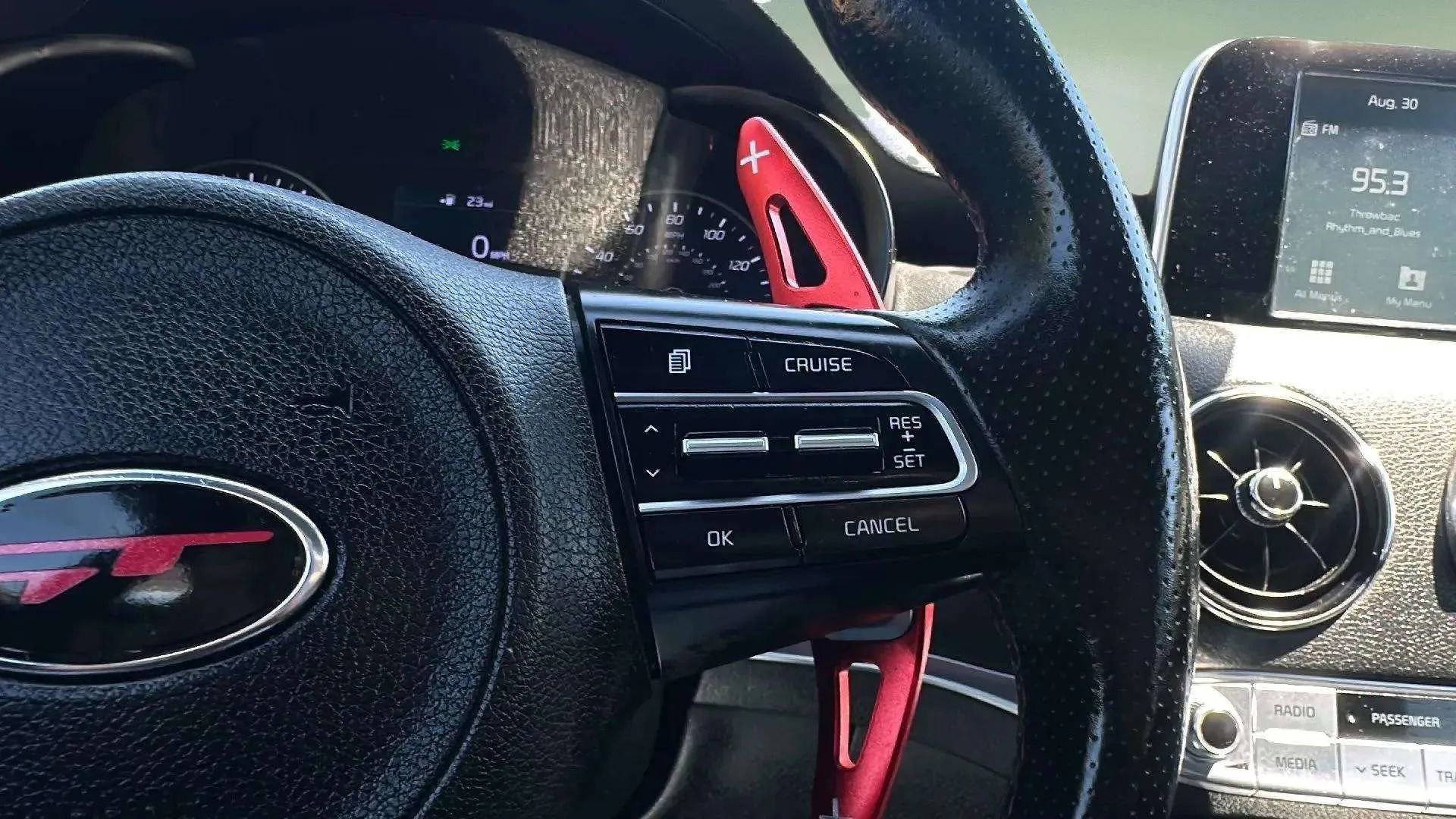 Used 2020 Kia Stinger GT-Line image 34