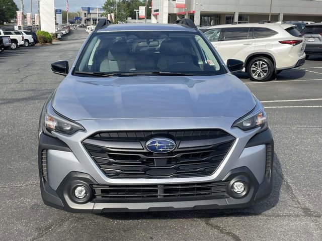 Used 2025 Subaru Outback Premium image 2