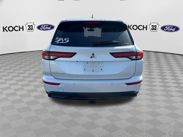 Used 2022 Mitsubishi Outlander ES AWD/4WD image 7
