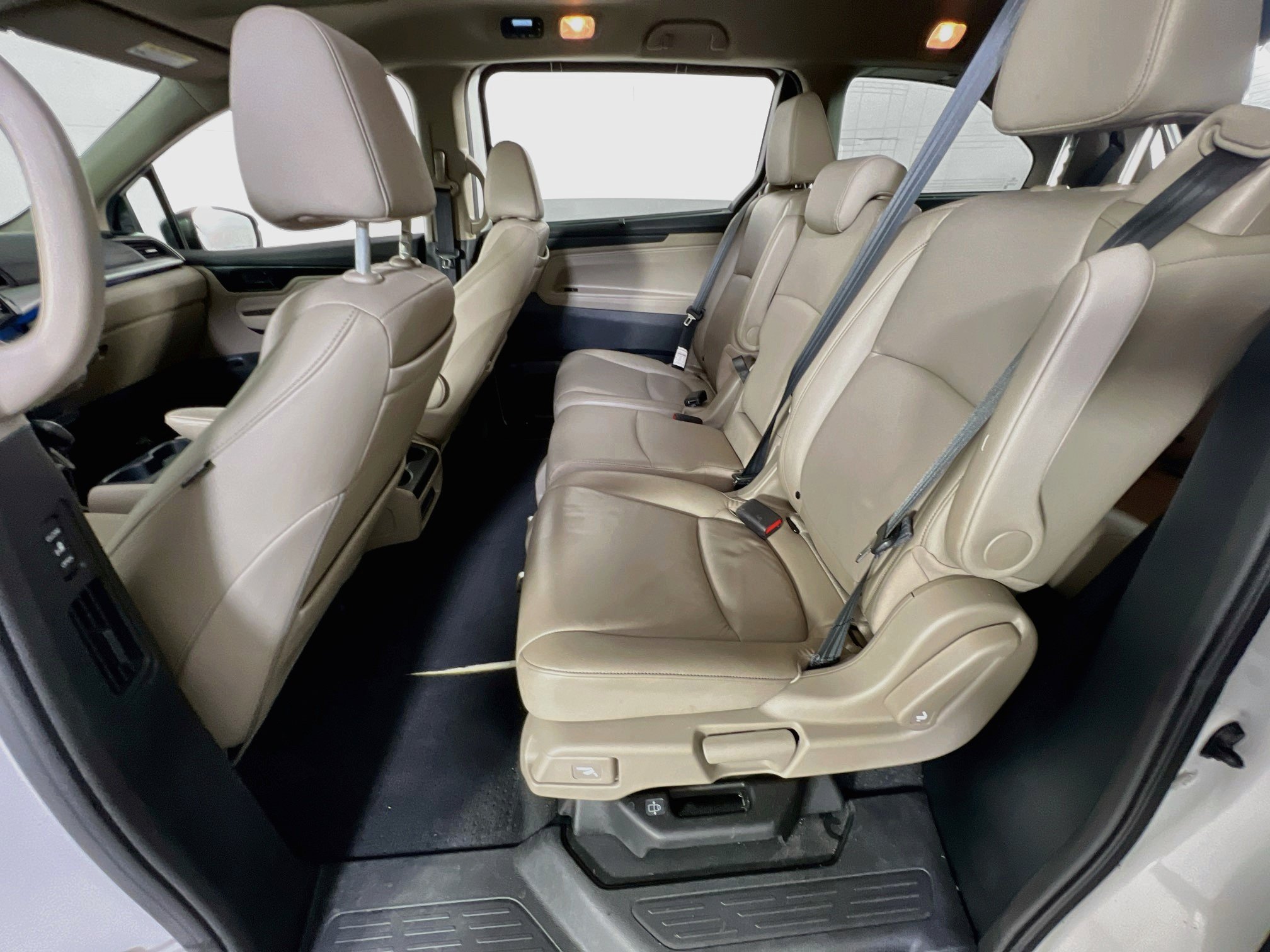 Used 2023 Honda Odyssey Touring image 25