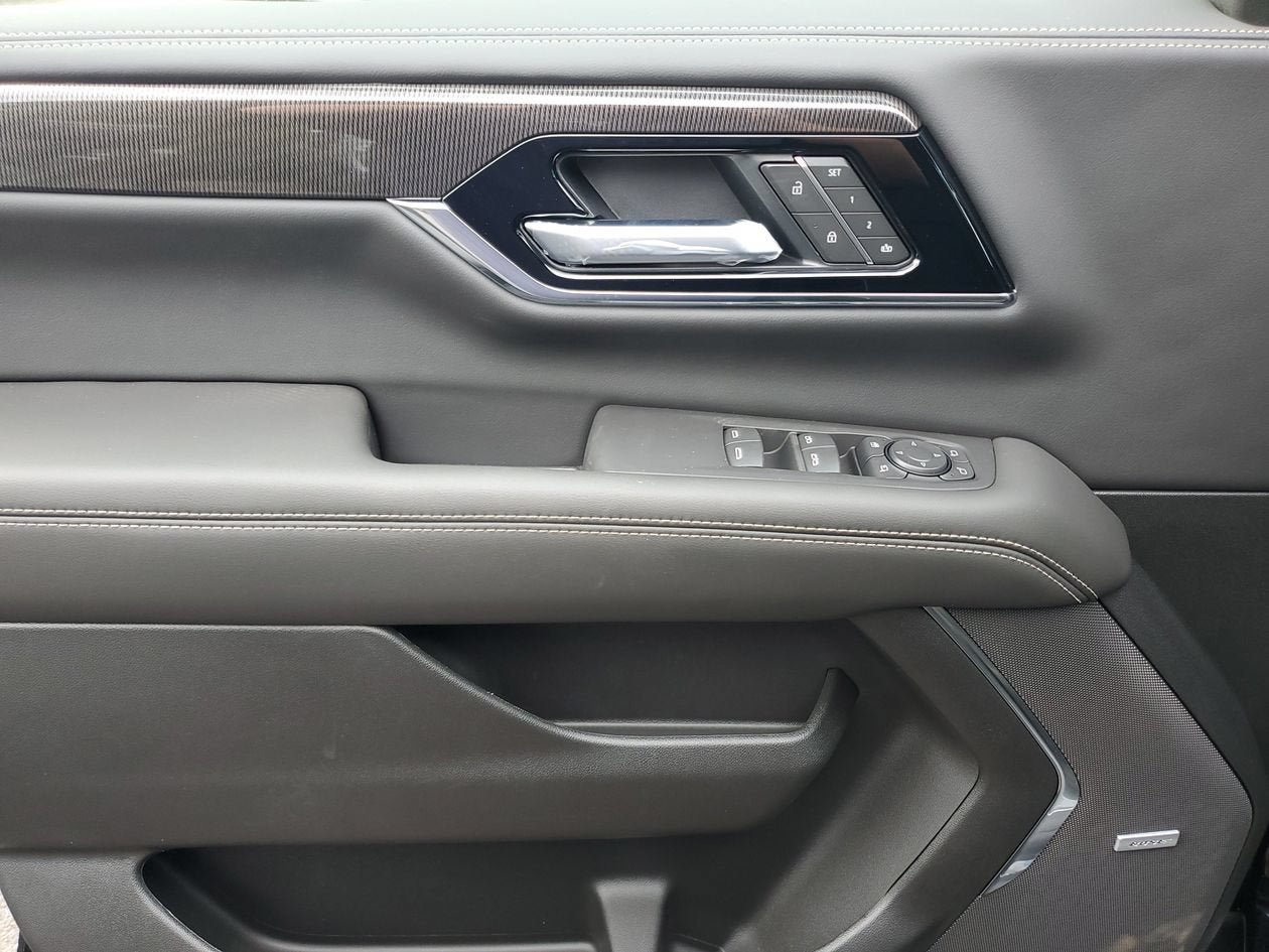 New 2026 GMC Yukon XL Elevation RWD image 17