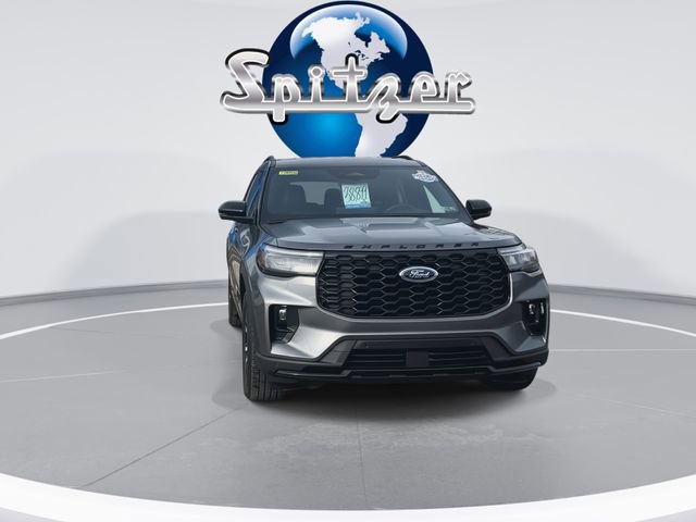 Used 2025 Ford Explorer ST-Line AWD/4WD image 3