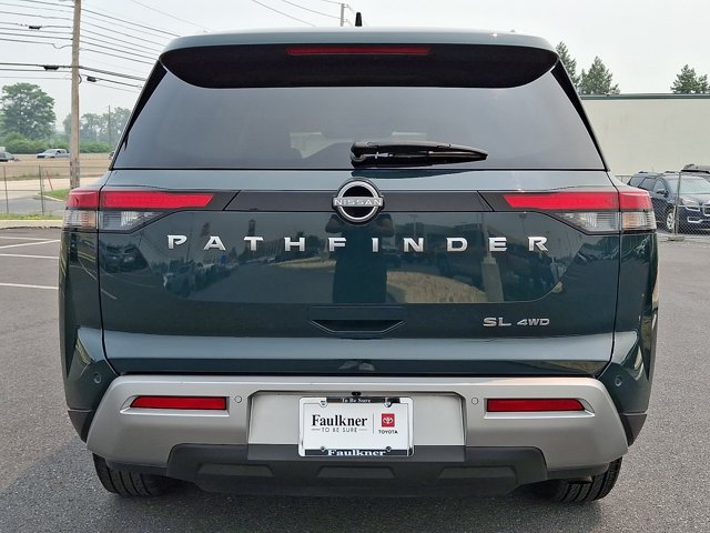 Used 2025 Nissan Pathfinder SL AWD/4WD image 5