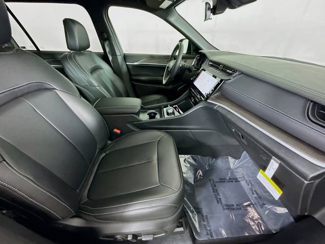 New 2026 Jeep Grand Cherokee L Limited w/ Limited Altitude Package image 28