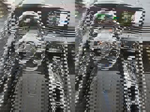 Used 2023 Hyundai Elantra SEL w/ Convenience Package image 26