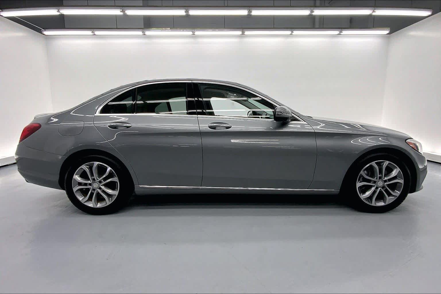 Used 2016 Mercedes-Benz C 300 Sedan image 5
